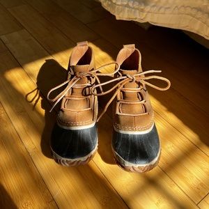 Sorel Women’s Classic Boots, Waterproof Lace Up